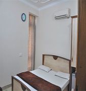 Hotel Mercury Inn By Sonachi Amritszár Kültér fotó